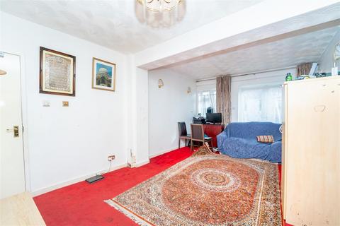 225 Trelawney Avenue, Slough, SL3 8RF