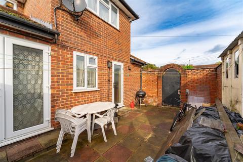 225 Trelawney Avenue, Slough, SL3 8RF