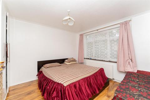 225 Trelawney Avenue, Slough, SL3 8RF