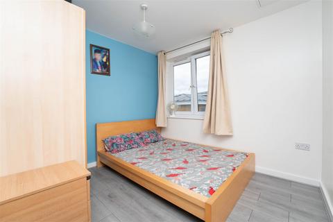 2 bedroom apartment for sale, Taywood Road, Northolt UB5