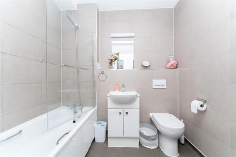 17, Gibson Point Salisbury Road, Southall, UB2 5RD