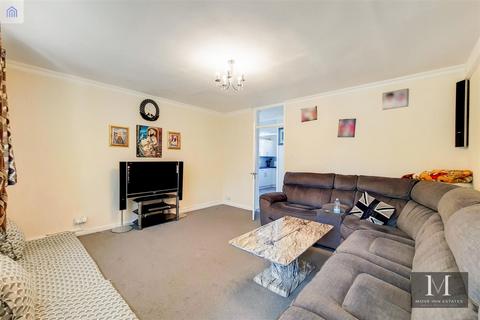 2 bedroom property for sale, Kingsnympton Park, Kingston Upon Thames KT2