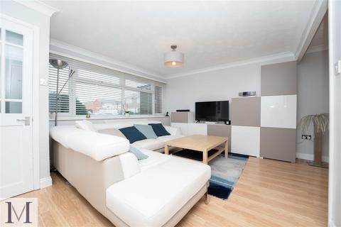 71 Dutton Way, Iver, SL0 9NZ