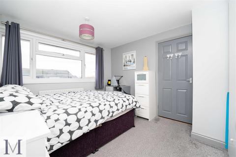 71 Dutton Way, Iver, SL0 9NZ