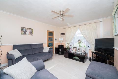 3 bedroom semi-detached house for sale, Ely Road, Hounslow TW4