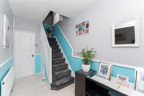 14 Ely Road, Hounslow, TW4 6HW