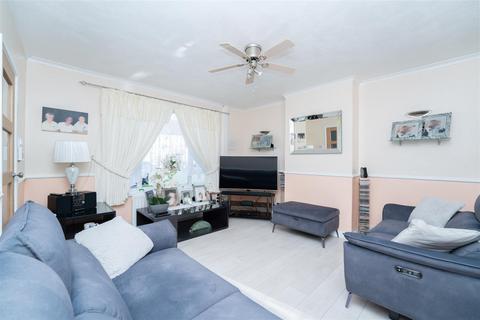14 Ely Road, Hounslow, TW4 6HW