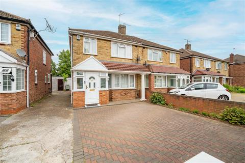 80 Balmoral Drive, Hayes, UB4 0BY