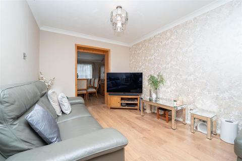 80 Balmoral Drive, Hayes, UB4 0BY