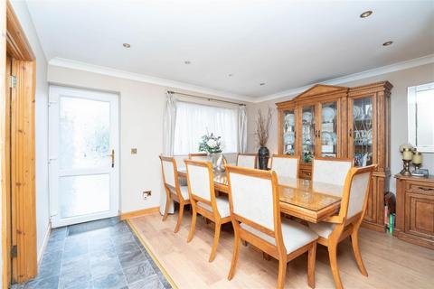 80 Balmoral Drive, Hayes, UB4 0BY