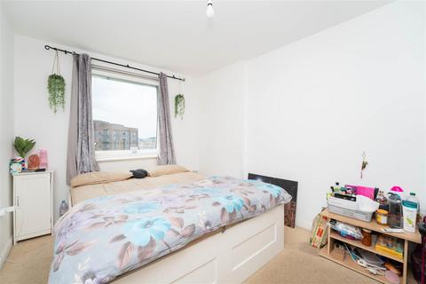 Flat 618, The Blenheim Centre Prince Regent Road, Hounslow, TW3 1NJ