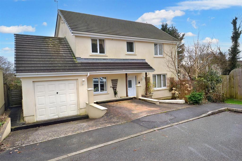 The Hawthorns, Coxhill, Narberth 4 bed detached house for sale - £390,000