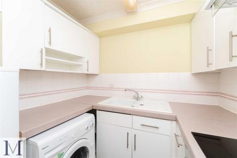 9 Acorn Grove, Hayes, UB3 5JH