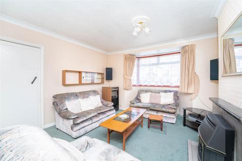 30 Camden Avenue, Hayes, UB4 0PW
