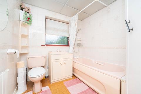 30 Camden Avenue, Hayes, UB4 0PW