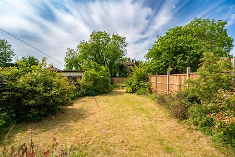 30 Camden Avenue, Hayes, UB4 0PW