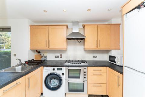 2 bedroom apartment for sale, Windmill Road, Slough SL1