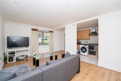 2 bedroom apartment for sale, Windmill Road, Slough SL1