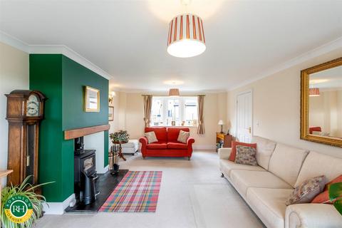 8 Barnburgh Hall Gardens, Barnburgh, Doncaster, DN5 7DS