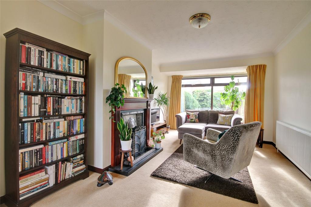 Moor Crescent, Gilesgate, Durham, DH1 3 bed semidetached house for