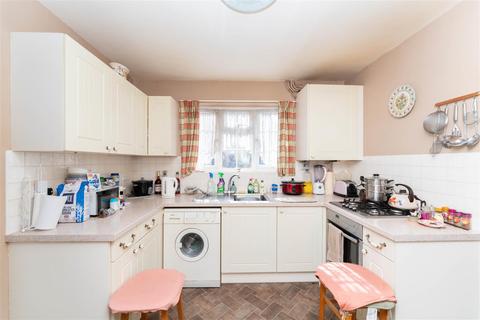 32 Ely Road, Hounslow, TW4 6HW