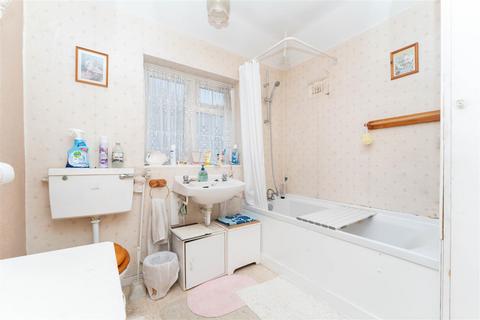 32 Ely Road, Hounslow, TW4 6HW