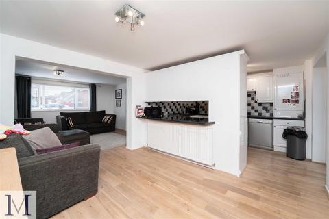 41 Talbot Avenue, Slough, SL3 8DE
