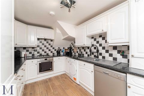 41 Talbot Avenue, Slough, SL3 8DE