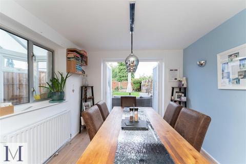 41 Talbot Avenue, Slough, SL3 8DE