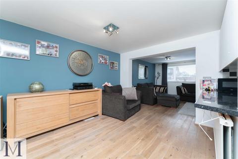 41 Talbot Avenue, Slough, SL3 8DE