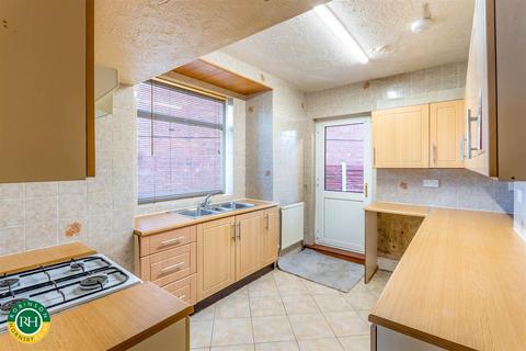 2 Grove Vale, Wheatley Hills, Doncaster, DN2 5TA