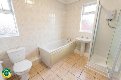 2 Grove Vale, Wheatley Hills, Doncaster, DN2 5TA