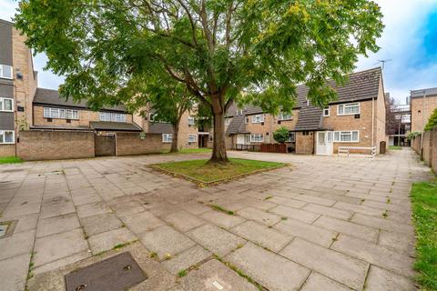 35 Midsummer Avenue, Hounslow, TW4 5AY