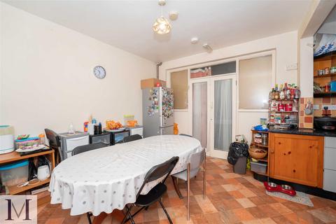 78 Cardington Square, Hounslow, TW4 6AJ