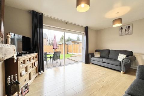 3 Broadfields, Hagley, Stourbridge, DY9 0PQ