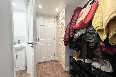 3 Broadfields, Hagley, Stourbridge, DY9 0PQ