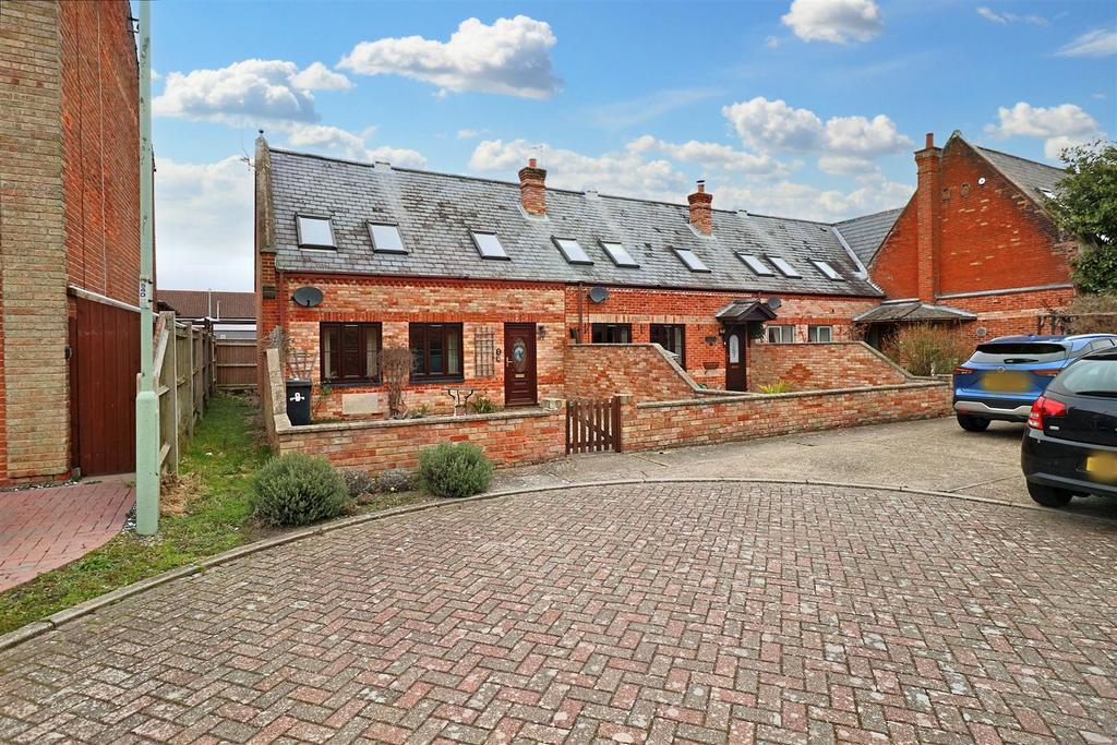 Sanctuary Close, Kessingland 2 bed semidetached house for sale £175,000
