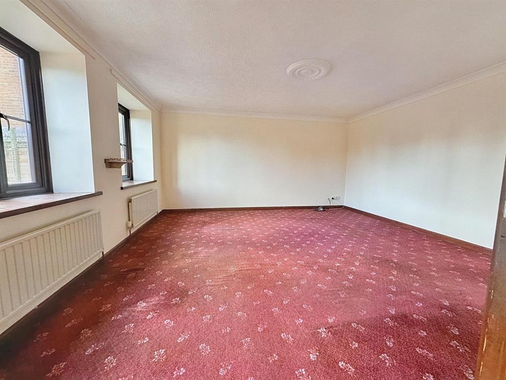 Sanctuary Close, Kessingland 2 bed semidetached house for sale £175,000