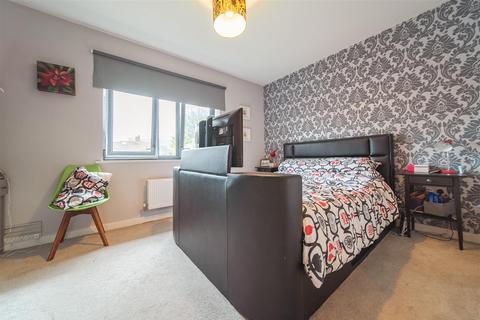 3 Potters Road, Southall, UB2 4AS