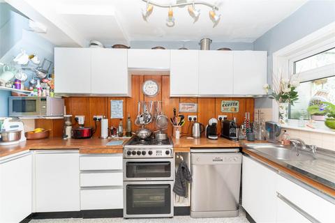 66 Ash Grove, Hounslow, TW5 9DR
