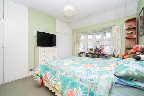 66 Ash Grove, Hounslow, TW5 9DR