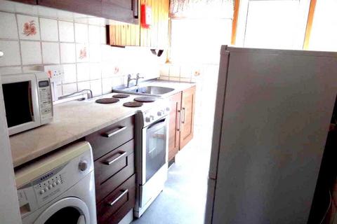 3 bedroom terraced house to rent, Glamis Cresent, Middlesex UB3