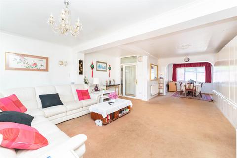 4 bedroom semi-detached house for sale, North Hyde Lane, Hounslow TW5