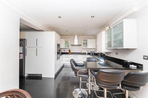 109 Spring Grove Road, Hounslow, TW3 4BD