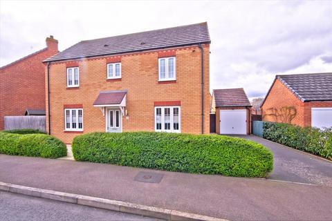 4 bedroom detached house for sale, Wisteria Drive Evesham