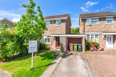 3 bedroom link detached house for sale, Willow Road, Evesham