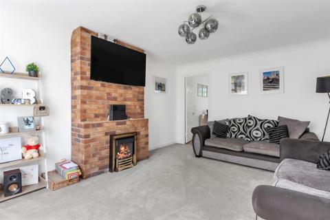 3 bedroom link detached house for sale, Willow Road, Evesham