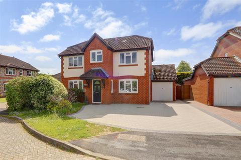 4 bedroom detached house for sale, Briar Way, Romsey, Hampshire