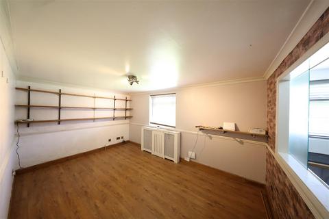 1 bedroom flat for sale, Dixon Court, Cottingham