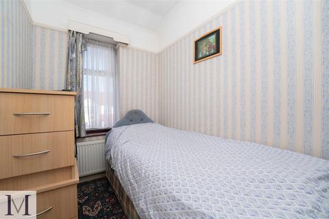 264 Park Avenue, Southall, UB1 3AP